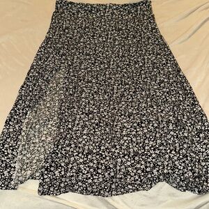 SHEIN FLORAL ZIP UP SKIRT